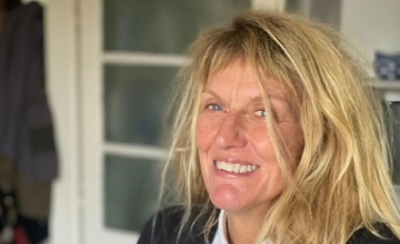 Surprising Expats: Kim Glass, Artist & Teacher Surprising Expats: Kim Glass, Artist & Teacher