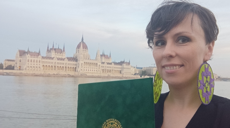 Surprising Expats: Ágota Székely,  Charity Founder, Felter & Teacher