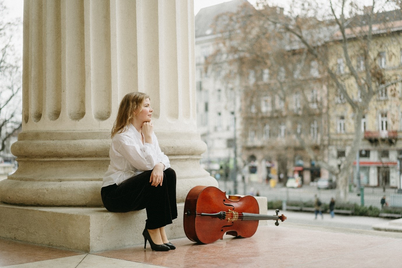 Surprising Expats: Anni Kallioniemi, Cellist, Social Media Manager for Artists and Organisations