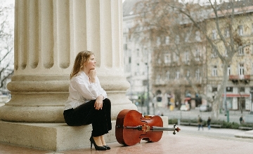 Surprising Expats: Anni Kallioniemi, Cellist, Social Media Manager for Artists & Orgs Surprising Expats: Anni Kallioniemi, Cellist, Social Media Manager for Artists & Orgs