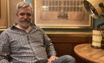 Inspiring Expats: Argentinian Black Belt of Linguistics In Budapest + His Spanish Club Inspiring Expats: Argentinian Black Belt of Linguistics In Budapest + His Spanish Club