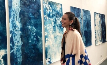 Surprising Expats: Laura Medcalf, Visual Artist