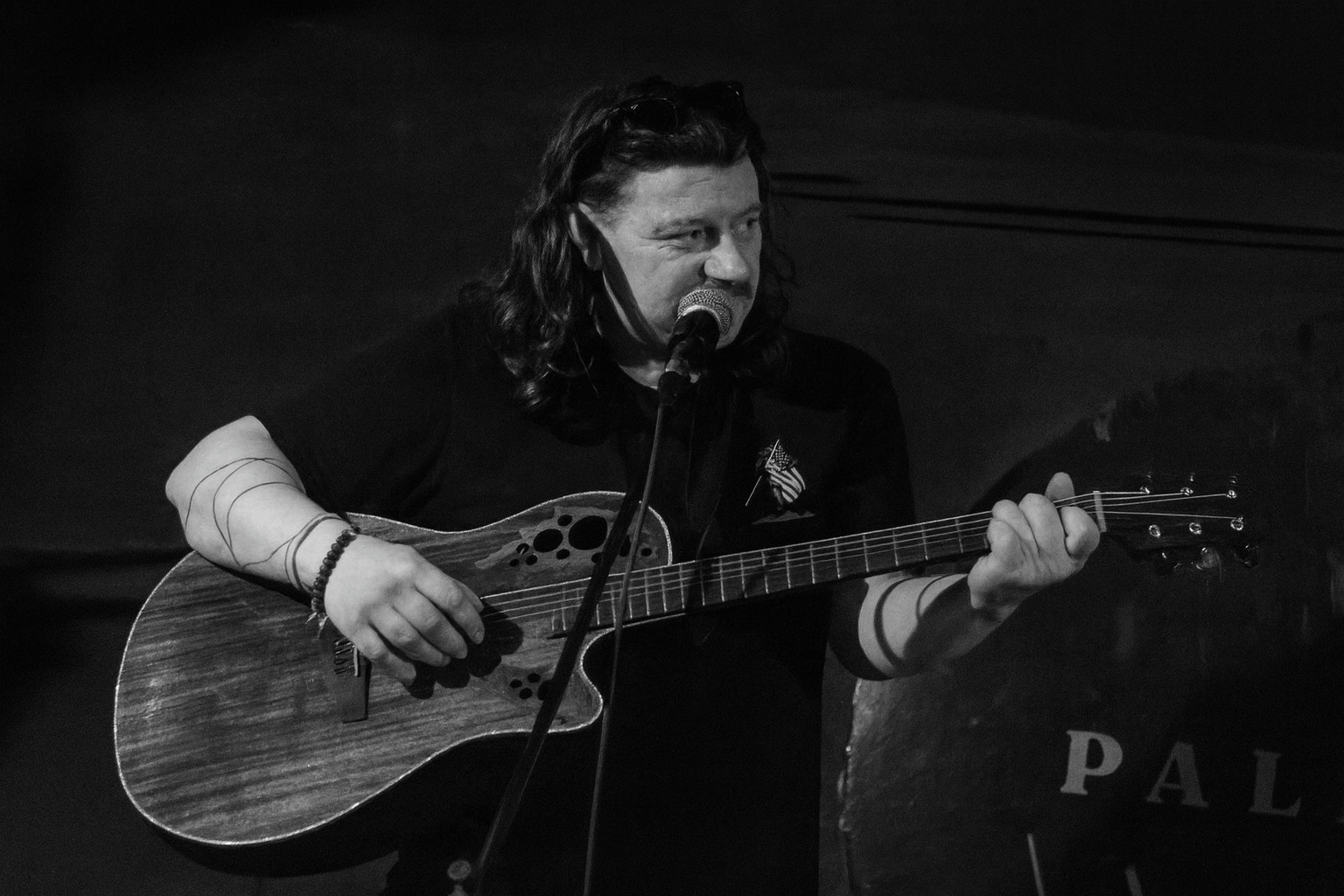 Kenny Berg, Singer in Budapest