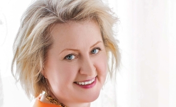 Angelika Regossi Author of My Thousand Words Series in Hungary