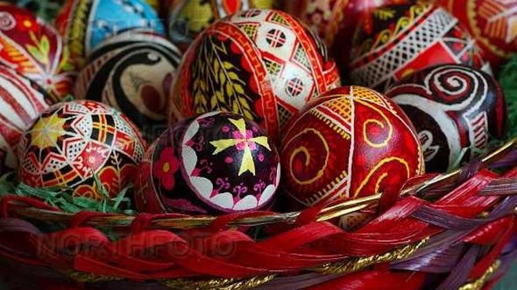 'NAWA Easter Expressions', Franciscan House, Today From 10 am