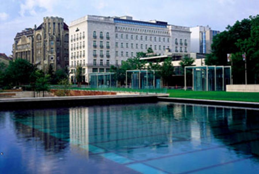 Le Meridien Budapest May Be Put Up For Sale