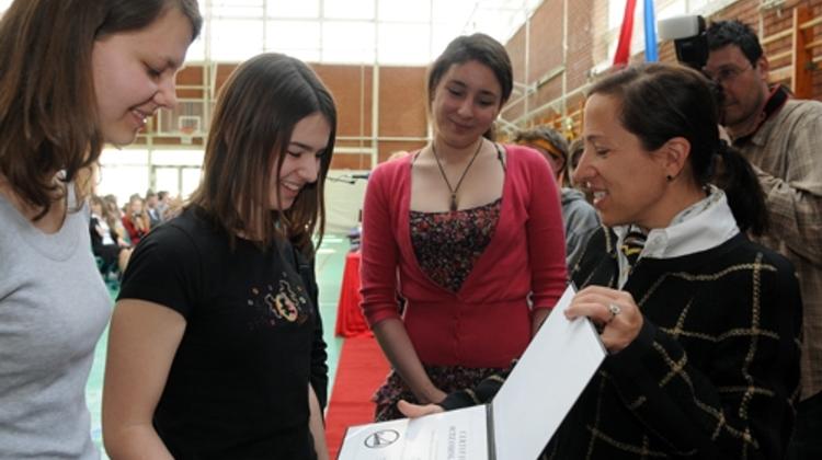 U. S. Ambassador Kounalakis Visits Eger