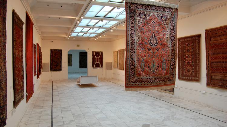 Jews And Carpets', Hungarian Jewish Museum, Shown Until 31 July