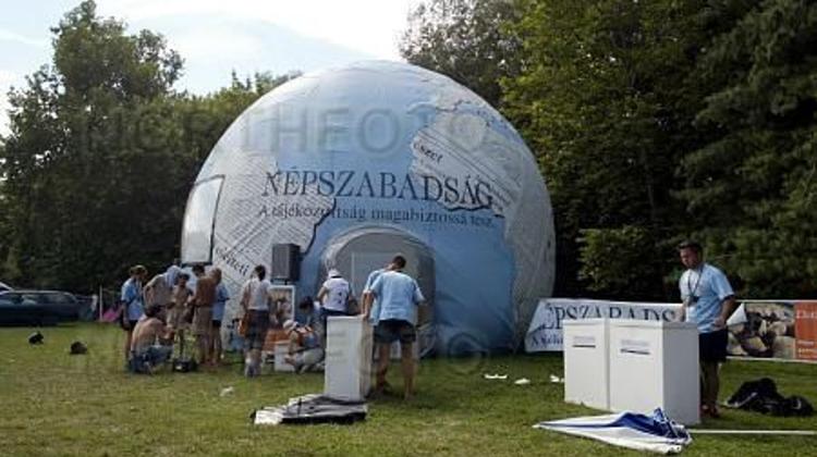 Hungarian Népszabadság Hopeful Of A Turnaround