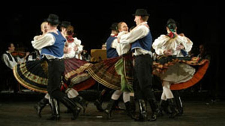 'Hungarian Folklore Performance', Duna Palace, 13 August