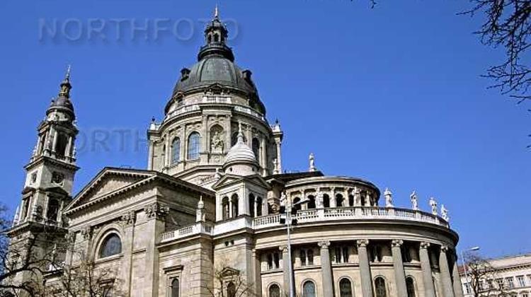 Turkish Moslems Set Up Tent At Basilica In Budapest
