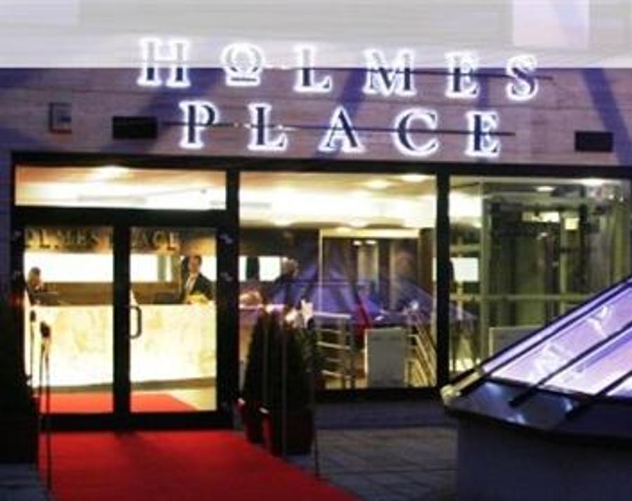 Video: Virtual Tour Of Holmes Place Budapest