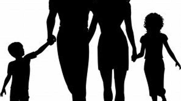 Population In Hungary Drops  Below Ten Million