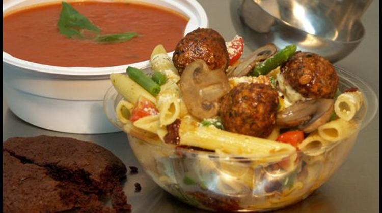 An Explosion Of Good Taste At The Tomato Salad Bar In Budapest