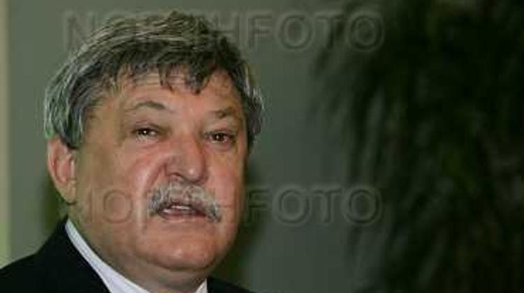 Csányi Blackmailers Get Suspended Sentences In Hungary