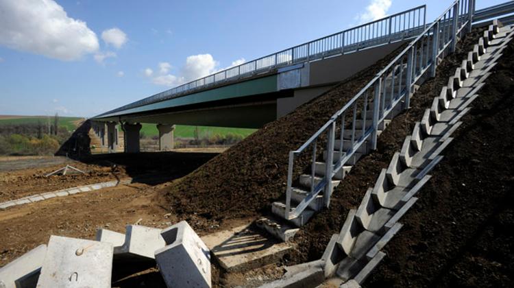 Newly Built Bridge Over Hungarian  M6 Motorway Sinks