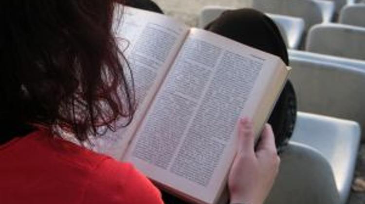 Reading Comprehension Improves In Hungary