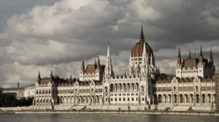 Constitution Pro-Life, Anti-Gay Marriage In Hungary