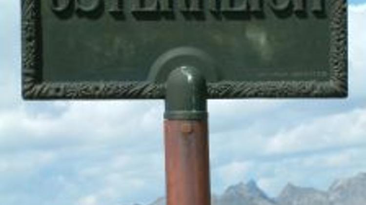 More Hungarians Working Abroad