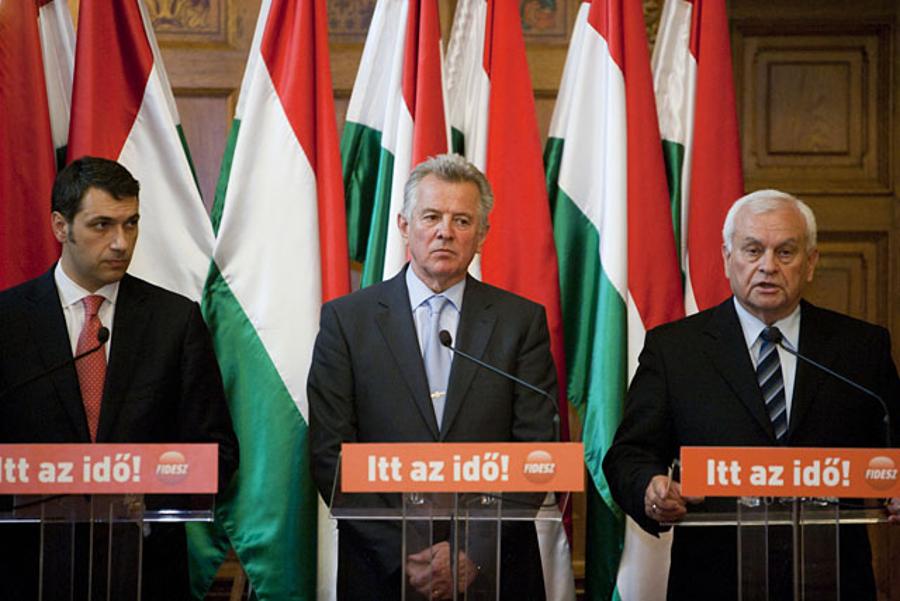 Hungary's President Schmitt Accused Of Plagiarism
