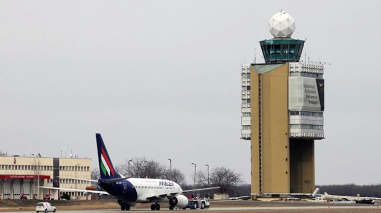 Hungarian Airline Malév Collapse Blows Hole In Airport Revenues