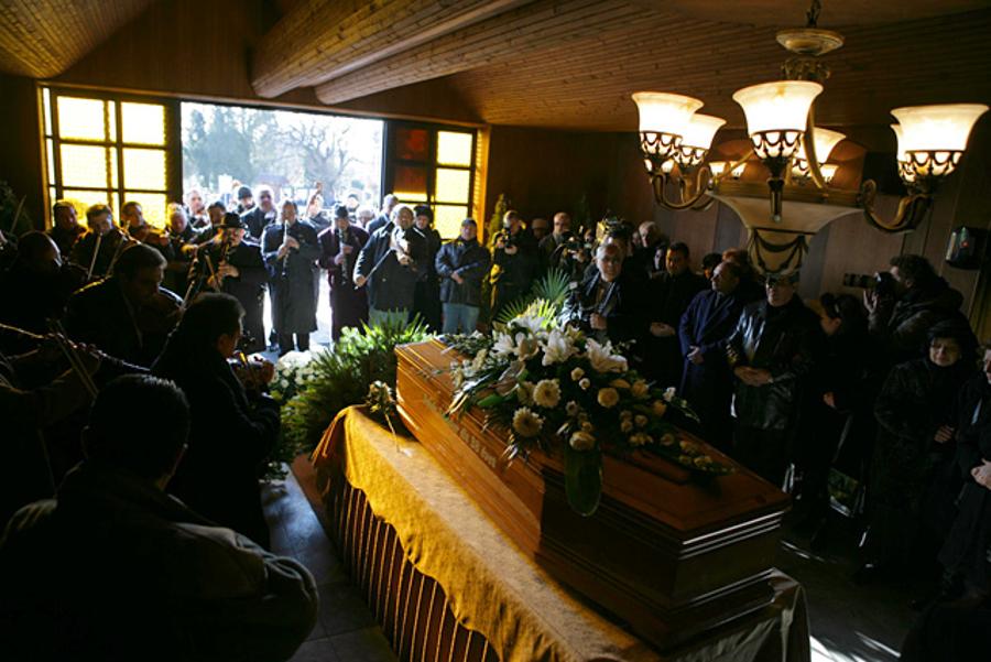 Hundreds Attend Funeral In Hungary Of Cruise Ship Disaster Victim