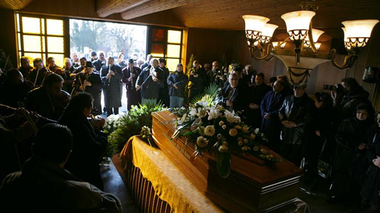 Hundreds Attend Funeral In Hungary Of Cruise Ship Disaster Victim