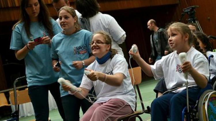 "Virtual Olympics" With Disabled Children In Hungary