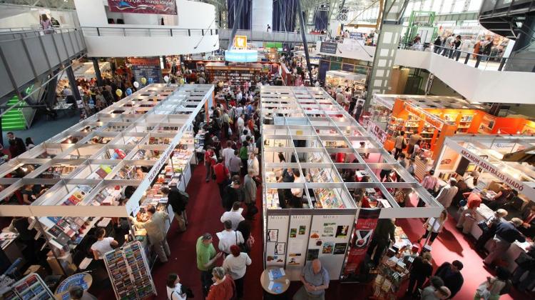 Hungarian Resources Minister Réthelyi Opens Book Festival In Budapest