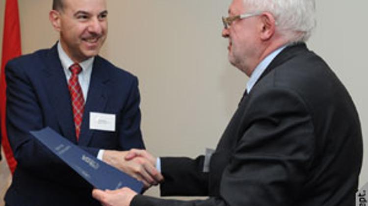 U.S. - Hungarian Agreement On Intellectual Property