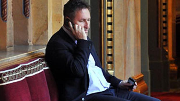 Hundreds Protest Against New Taxes, “Cavalier” Spending In Budapest District