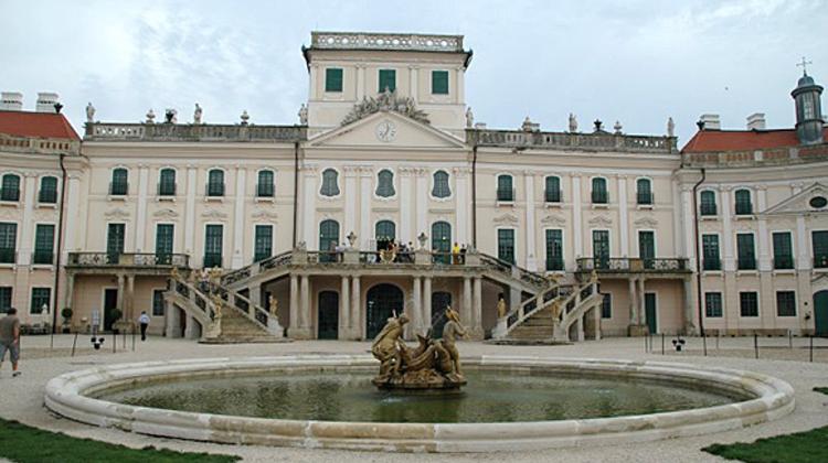 Report: Touristic Development Of Hungary's  Esterházy Palace In Fertőd