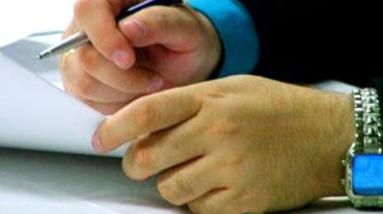 St. Petersburg Ends Hungarian Property Developer TriGránit Contract