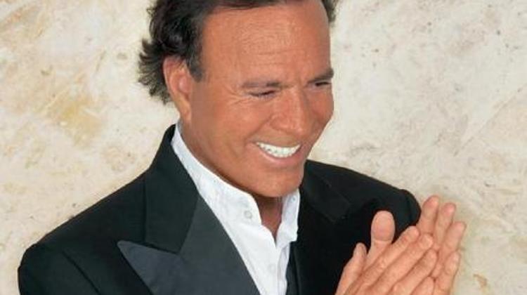Julio Iglesias Concert,  Budapest Sportaréna, 27 June