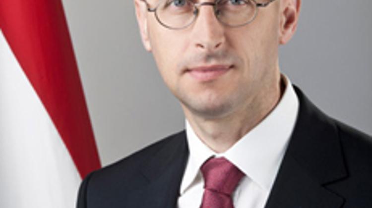 Hungary Central Bank Vote Delay Will Help IMF Talks, Varga Says