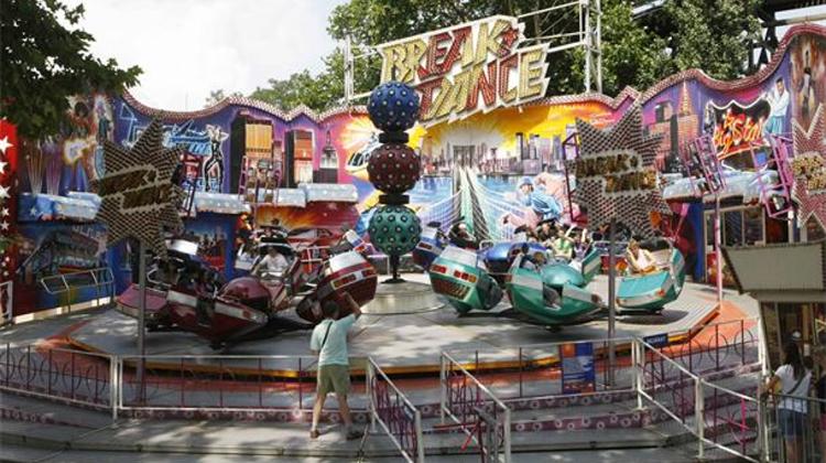 Budapest To Save Amusement Park
