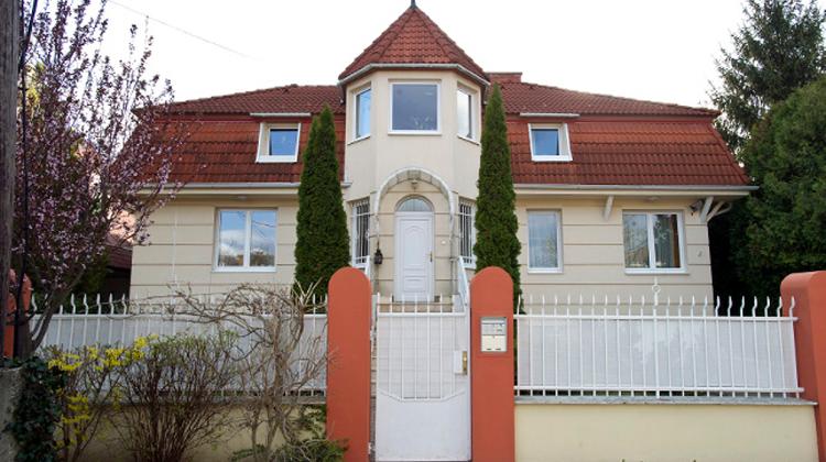 Former Hungarian President Schmitt Asks For Official Residence