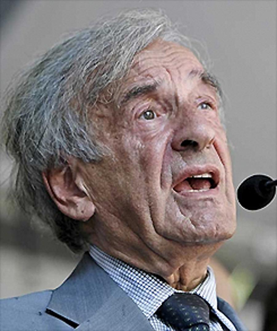 Holocaust Survivor & Nobel Peace Laureate Elie Wiesel Returns Hungarian Award