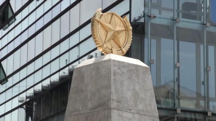 Mystery Soviet Statute Makes Surprise Appearance In Budapest Thanks To Bruce Willis