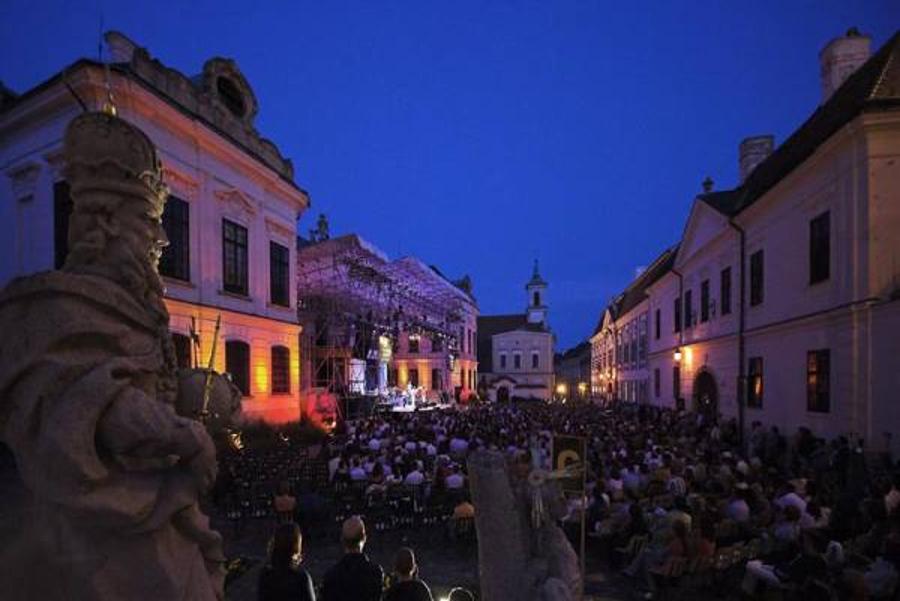 George Benson, Buena Vista Social Club & More In Veszprém, Hungary, 18-21 July