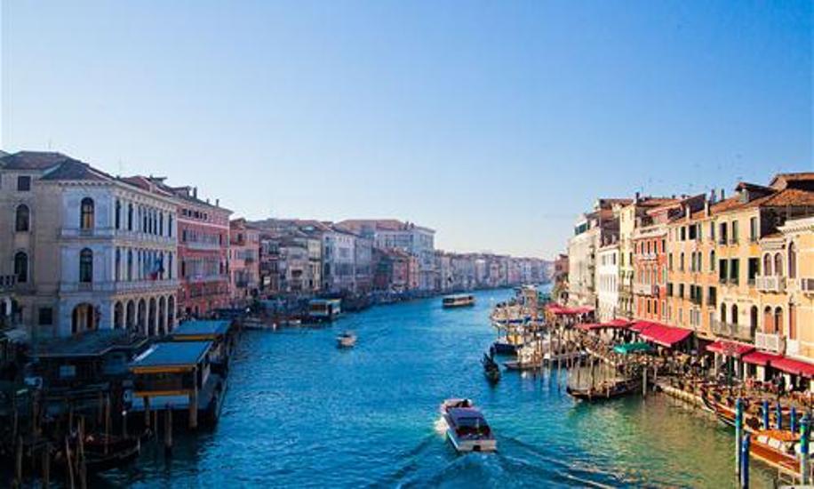 Getaway From Budapest To Venice With Ryanair