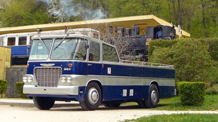 Veteran Bus Service To Huvosvolgy In Budapest