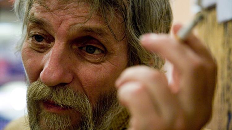 Actor Strikes Új Színház Director In Budapest