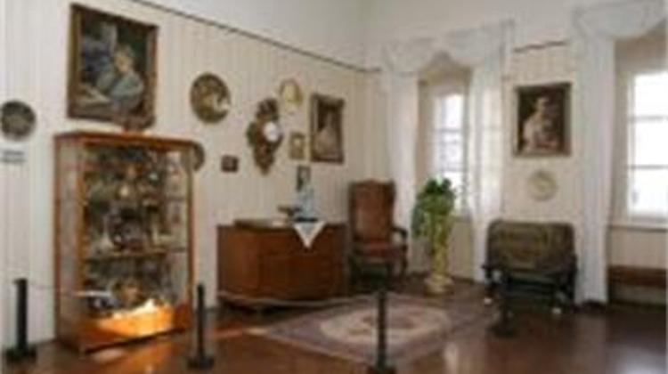 Visit "Zsolnay Memorial Room" In Budapest