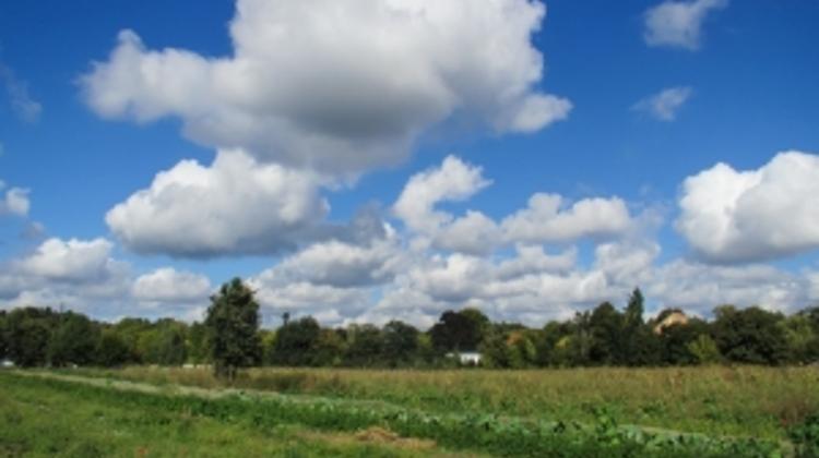 Angry Hungarian Farmers Take Land In Kajászó