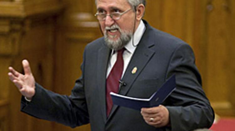 Hungarian Parliament Member Fined For Voting Against Party