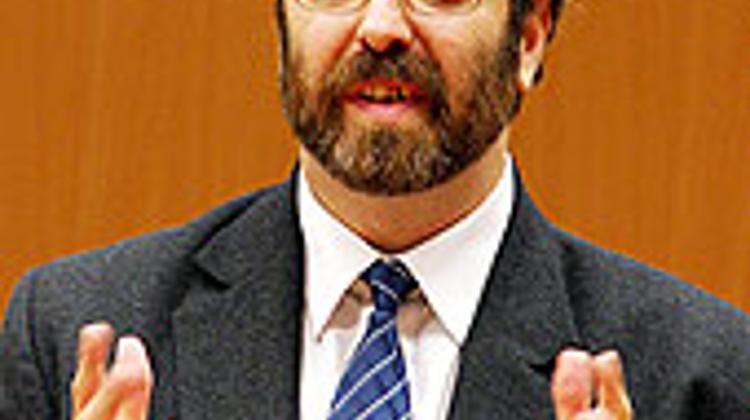 Spin Doctor Of Hate Returns To Hungary's MSzP – Sneaks Into Party Congress Avoiding Journalists