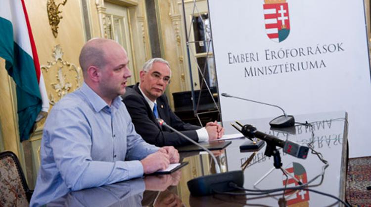 Hungary’s Ministry Of Human Resources Seeks To Agree With Both Student & Teacher Representatives