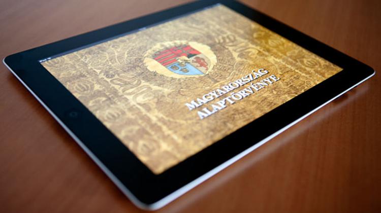 Hungary's Opposition Groups Agree On Steps Towards A New Constitution