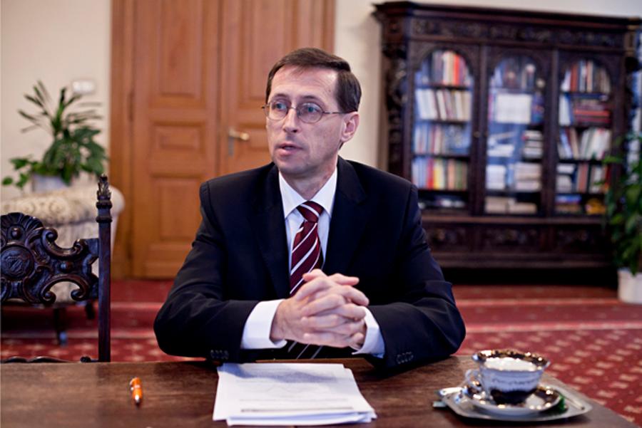 Minister Varga: Hungarian Government Is Sticking To Its Deficit Target
